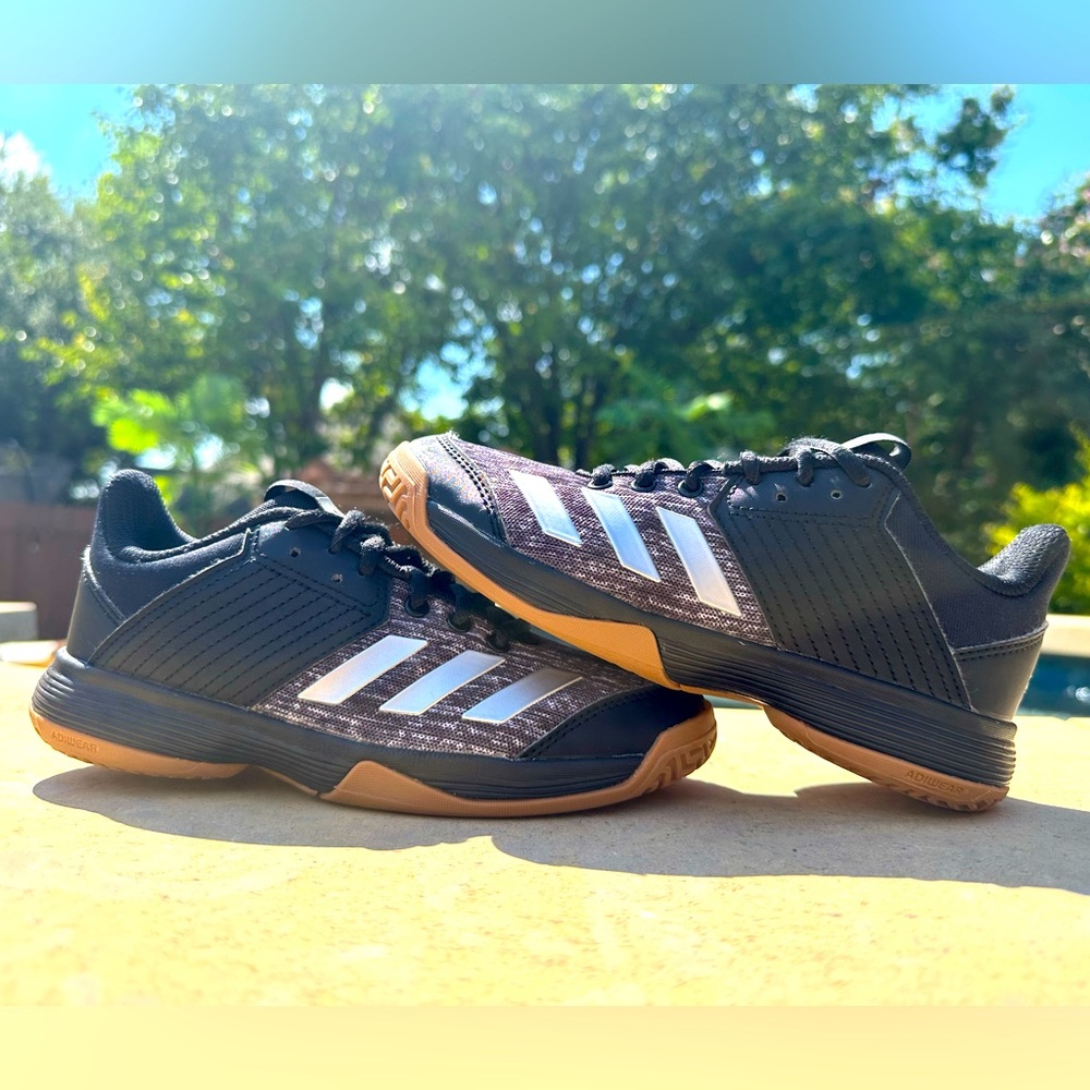 Adidas Black Gray Volleyball Court Shoe Youth Size 1.5